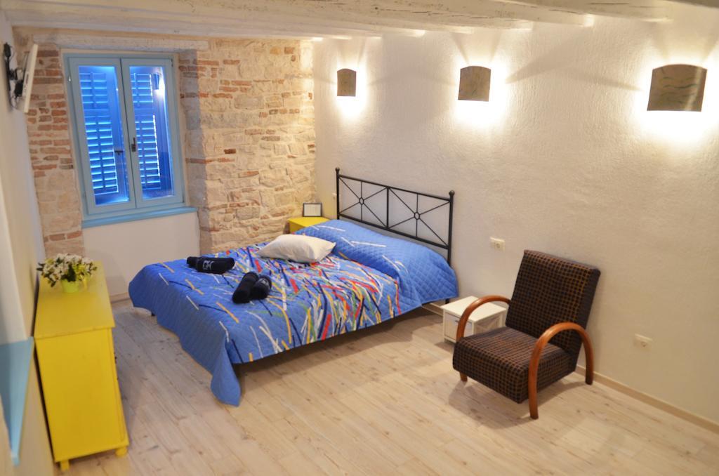 Studios Barbaro โรวีน ภายนอก รูปภาพ